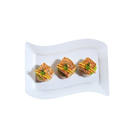 Fancy White 6.5" Disposable Salad Plastic Wave Plate - Posh Party Supplies